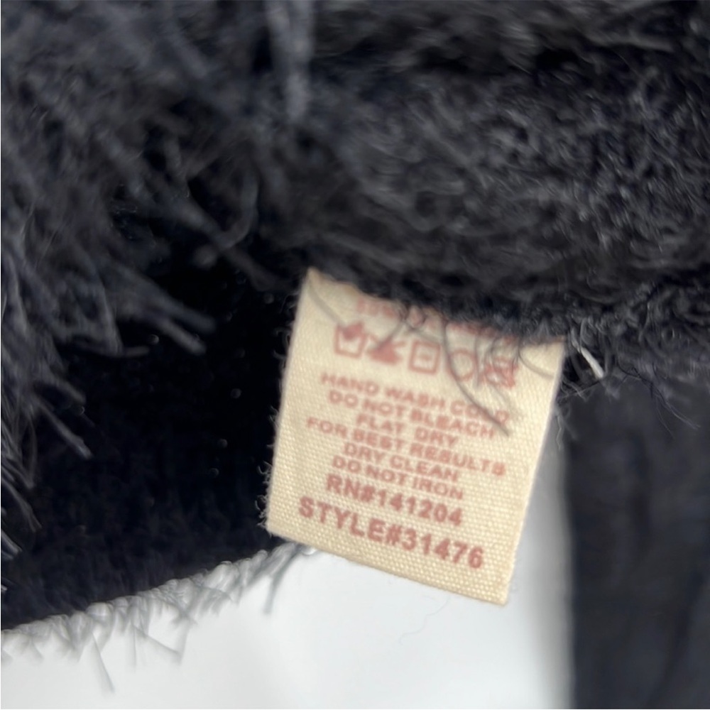 Hem & Thread Fuzzy Lounge Set - Picture 4 of 4